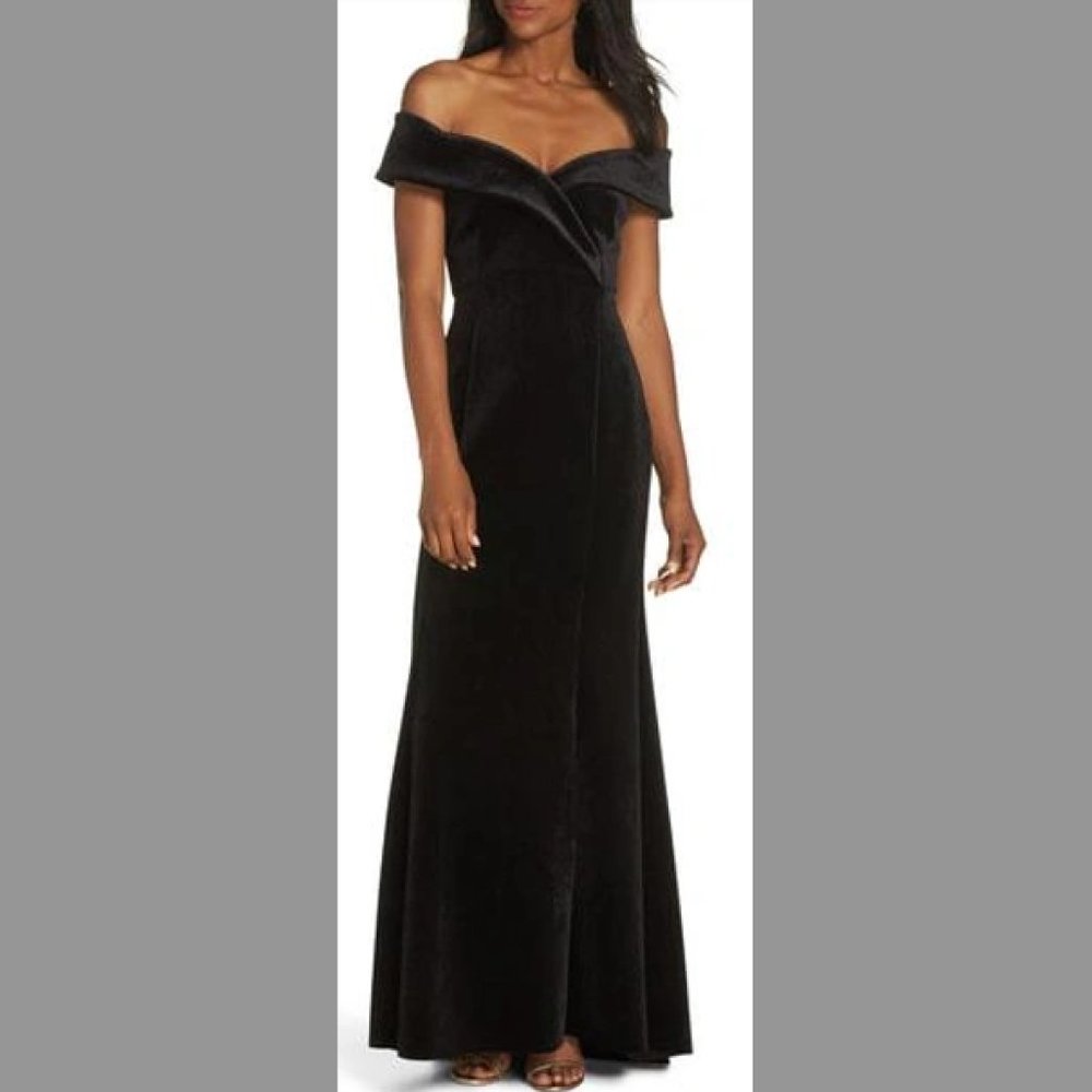 Eliza J Off The Shoulder Trumpet Gown Velvet Black NWT